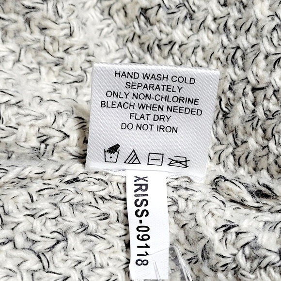 Mudpie Boho Beckham Fringe Oatmeal Sweater (M) - Picture 8 of 10